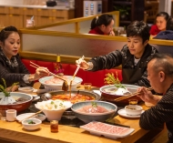 从“舌尖记忆”到“消费IP” 重庆美食如何闻名世界