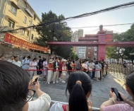 一天就考完了，真幸福！他们的高考已提前结束